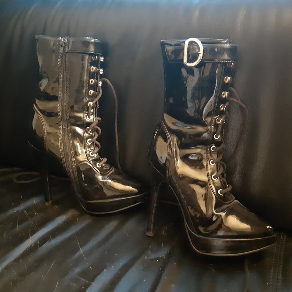 Glossy PVC Fetish Boots - Picture 1 of 3